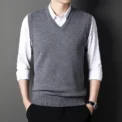 Men's Solid Color Sweater Vest Casual Fashion Warm Top for All Seasons Comfortable Breathable Layering Essential - Image 5