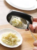 Stainless Steel Garlic Press - Manual Mincer For Jumbo Garlic & Fruit Vegetable Cooking - Image 2