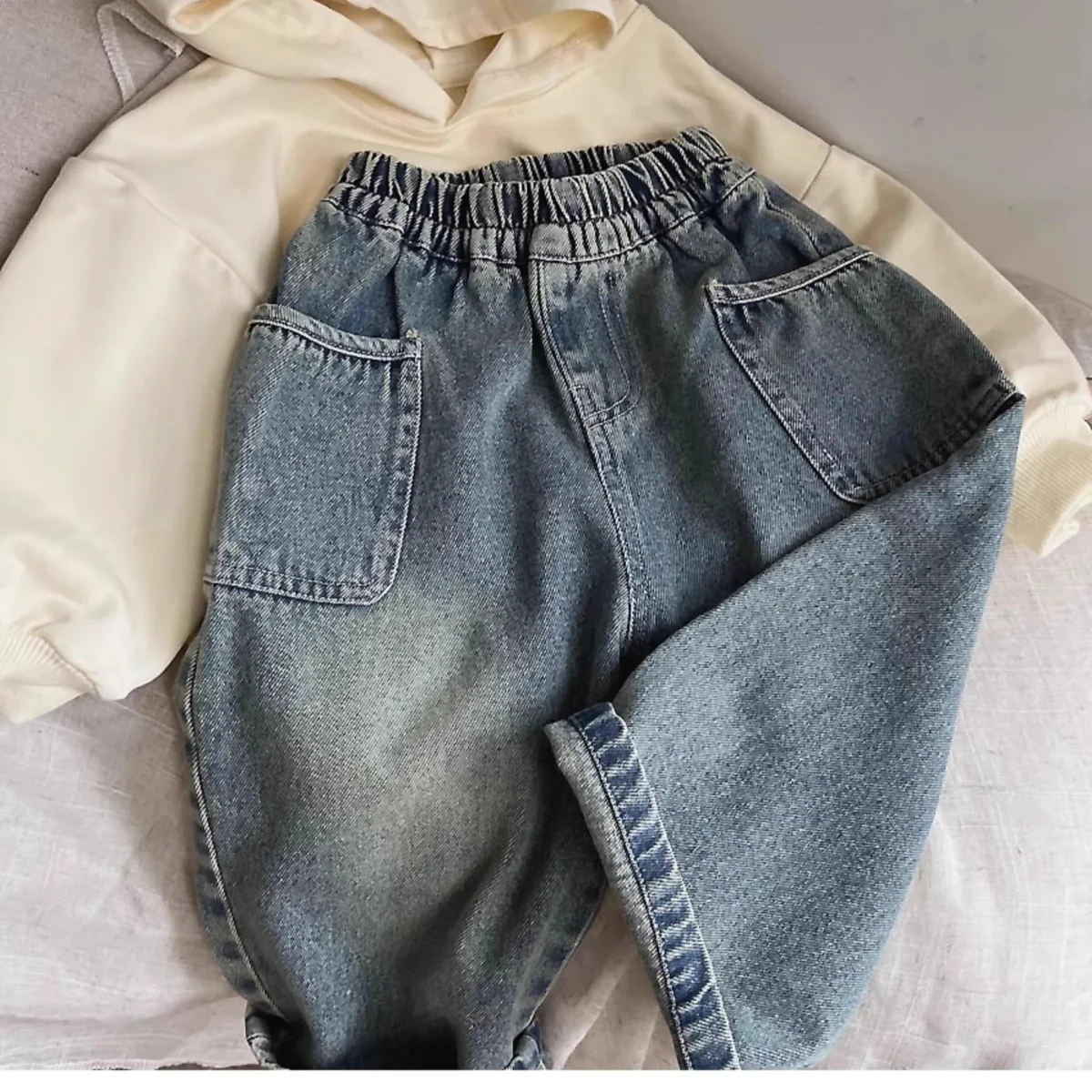 Childrens Spring and Autumn New Casual Pants for Small and Medium Sized Children Side Pocket Grinding White Boys Jeans - Image 2