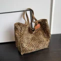 Leopard Print Canvas Tote Bag Large Capacity Fashion Shoulder Bag for School Work Shopping Retro Handbag - Image 5