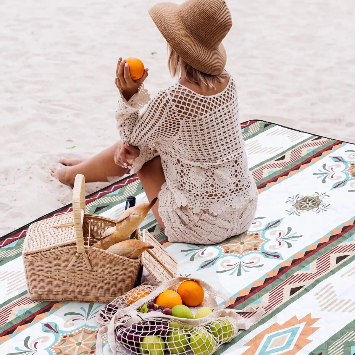 Waterproof Picnic Blanket, 200x200CM Large Beach Blanket Outdoor Picnic Mat, Beach Mat with Carrying Handle for Camping, Beach - Image 2