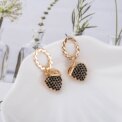 2023 New Heart Shaped Earrings Fashion Golden Earrings D Letter Zircon Heart Shaped Pendant Retro Versatile Women's Jewelry - Image 5