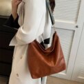 New style women's and men's vintage high-end texture tote bags with large capacity and single shoulder strap. - Image 6