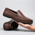 Genuine Cow Leather Men Shoes Casual Luxury Brand Men Loafers Italian Moccasins Breathable Slip on Men Driving Shoes Chaussure Homme